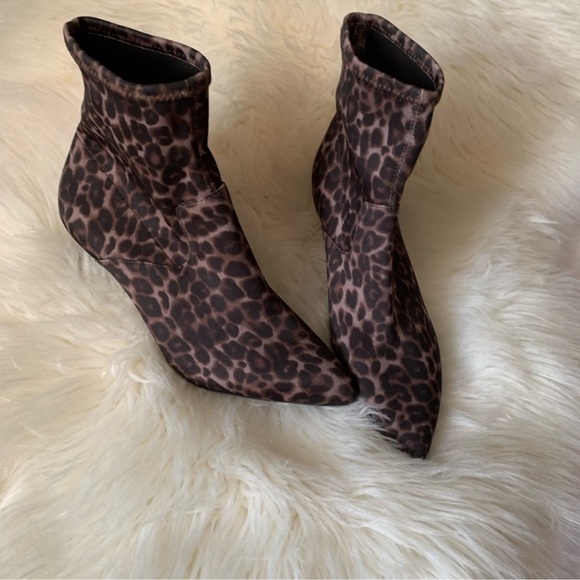 1901 Women Ingram Sock Booties Brown Leopard Print - Picture 6 of 8
